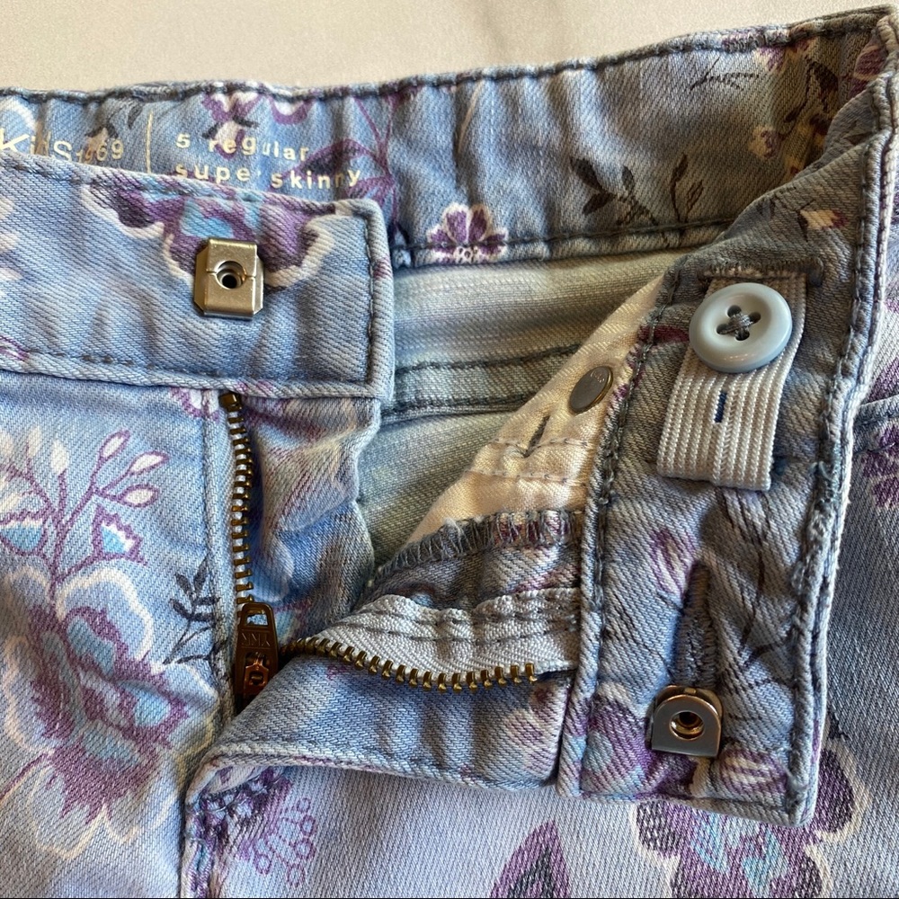 Gap Kids Girl’s Floral Super Skinny Jeans - Picture 6 of 8